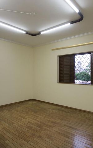 Casa para alugar com 350m², 4 quartos e 2 vagasQuarto