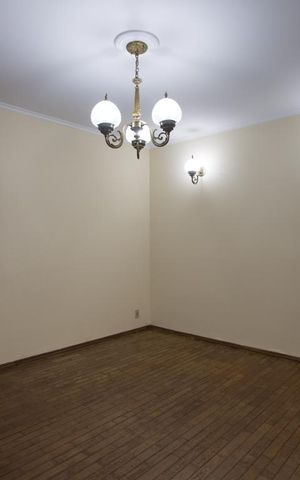 Casa para alugar com 350m², 4 quartos e 2 vagasSala de TV