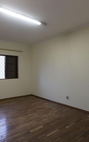 Casa para alugar com 350m², 4 quartos e 2 vagasSuíte 2