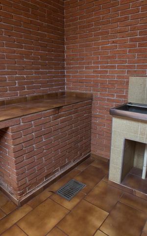 Casa para alugar com 350m², 4 quartos e 2 vagasQuintal
