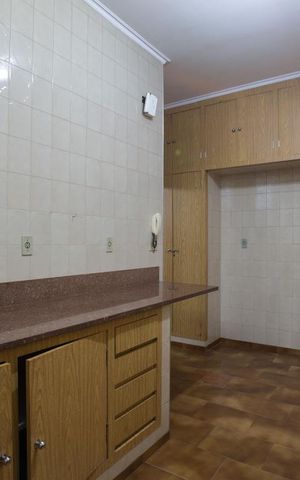 Casa para alugar com 350m², 4 quartos e 2 vagasCozinha