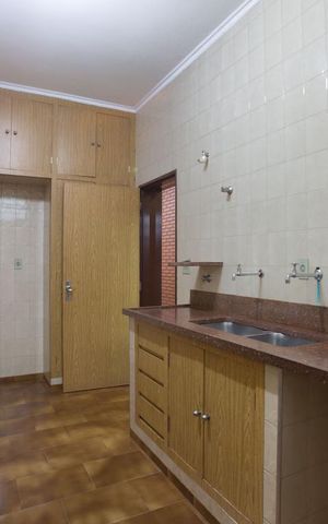 Casa para alugar com 350m², 4 quartos e 2 vagasCozinha