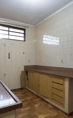 Casa para alugar com 350m², 4 quartos e 2 vagasCozinha