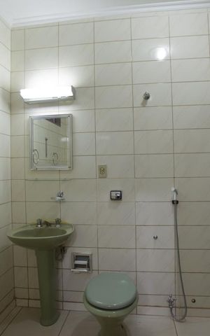 Casa para alugar com 350m², 4 quartos e 2 vagasBanheiro da suíte 1