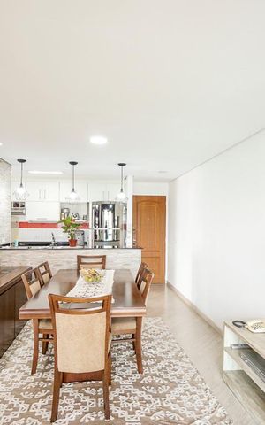 Apartamento à venda com 93m², 3 quartos e 2 vagas Apartamento à venda com 93m², 3 quartos e 2 vagasSala