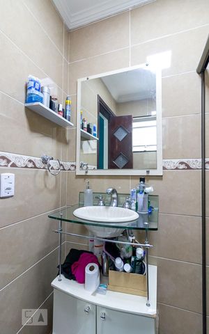 Casa à venda com 300m², 3 quartos e 2 vagasBanheiro quarto 3 suíte