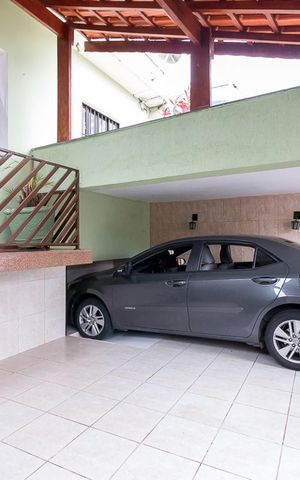 Casa à venda com 300m², 3 quartos e 2 vagasGaragem
