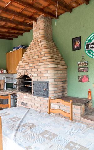 Casa à venda com 300m², 3 quartos e 2 vagasChurrasqueira