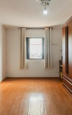 Casa à venda com 225m², 2 quartos e 2 vagas Casa à venda com 225m², 2 quartos e 2 vagasQuarto 2