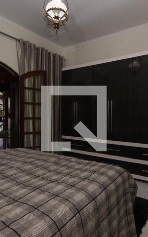 Casa à venda com 180m², 3 quartos e 3 vagasSuíte
