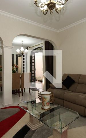 Casa à venda com 180m², 3 quartos e 3 vagasSala