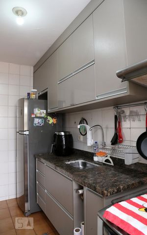 Apartamento para alugar com 58m², 2 quartos e 1 vagaCozinha - Armários