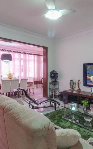 Apartamento à venda com 300m², 4 quartos e 1 vaga Apartamento à venda com 300m², 4 quartos e 1 vagaSala