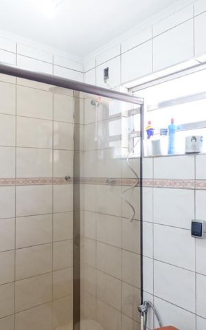 Casa à venda com 210m², 4 quartos e 3 vagas Casa à venda com 210m², 4 quartos e 3 vagasBanheiro Social 1