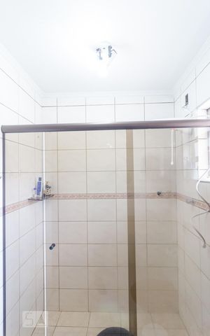 Casa à venda com 210m², 4 quartos e 3 vagas Casa à venda com 210m², 4 quartos e 3 vagasBanheiro Social 1