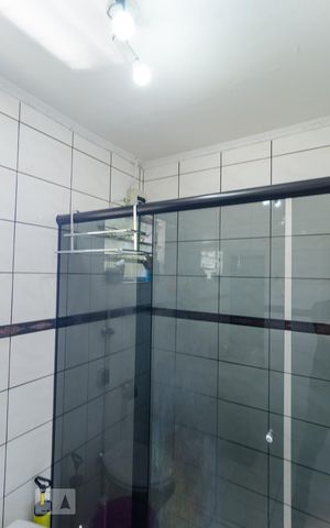 Casa à venda com 210m², 4 quartos e 3 vagas Casa à venda com 210m², 4 quartos e 3 vagasBanheiro da Suíte