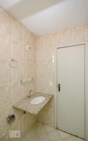 Apartamento à venda com 80m², 3 quartos e 2 vagasBanheiro da Suíte