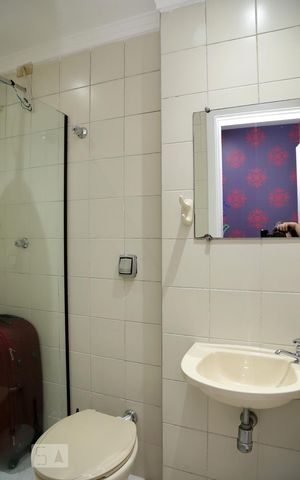 Apartamento para alugar com 150m², 3 quartos e 2 vagasBanheiro de Serviço