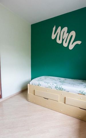 Casa à venda com 200m², 4 quartos e 2 vagas Casa à venda com 200m², 4 quartos e 2 vagasQuarto 3