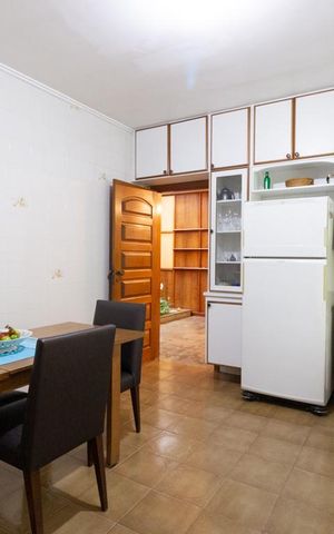Casa à venda com 330m², 3 quartos e 8 vagasCozinha