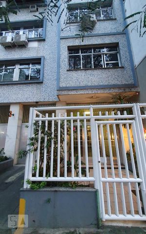 Apartamento à venda com 90m², 3 quartos e 1 vaga Apartamento à venda com 90m², 3 quartos e 1 vagaFachada