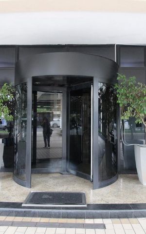 Apartamento à venda com 43m², 1 quarto e 1 vagaFachada