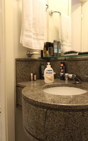 Apartamento à venda com 43m², 1 quarto e 1 vagaPia banheiro