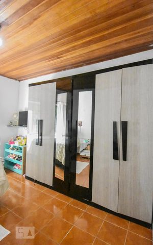 Casa à venda com 500m², 4 quartos e 3 vagasQuarto 01