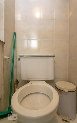 Apartamento para alugar com 65m², 2 quartos e 1 vaga Apartamento para alugar com 65m², 2 quartos e 1 vagaBanheiro