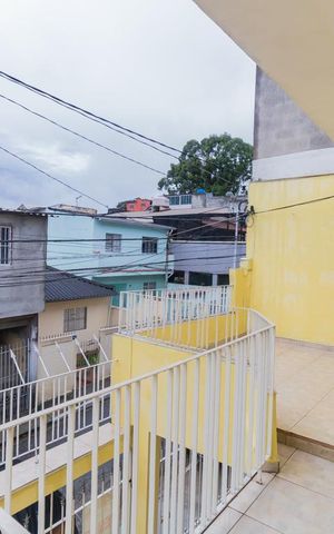 Casa à venda com 141m², 4 quartos e 1 vaga Casa à venda com 141m², 4 quartos e 1 vagaVaranda