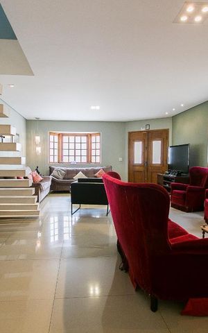 Casa à venda com 75m², 5 quartos e 3 vagasSala de Estar