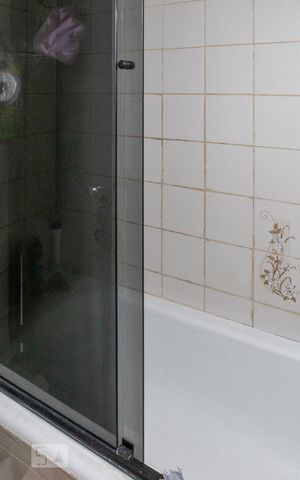 Apartamento à venda com 112m², 2 quartos e sem vaga Apartamento à venda com 112m², 2 quartos e sem vagaBanheiro