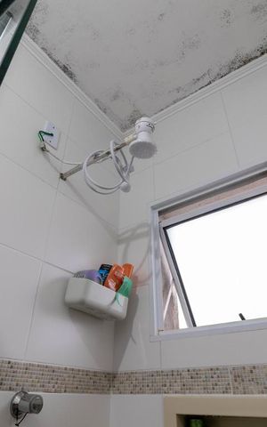 Casa à venda com 130m², 2 quartos e 1 vagaBanheiro - Chuveiro Elétrico