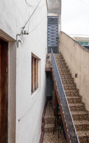 Casa à venda com 130m², 2 quartos e 1 vagaDemais Áreas
