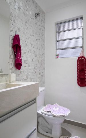 Casa à venda com 256m², 3 quartos e 3 vagas Casa à venda com 256m², 3 quartos e 3 vagasLavabo