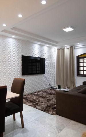 Casa à venda com 256m², 3 quartos e 3 vagas Casa à venda com 256m², 3 quartos e 3 vagasSala