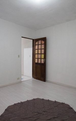 Casa à venda com 256m², 3 quartos e 3 vagas Casa à venda com 256m², 3 quartos e 3 vagasQuarto 1