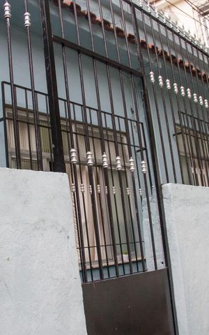 Casa à venda com 65m², 2 quartos e sem vagaFachada