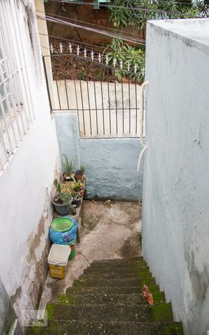 Casa à venda com 65m², 2 quartos e sem vagaEscada Terraço