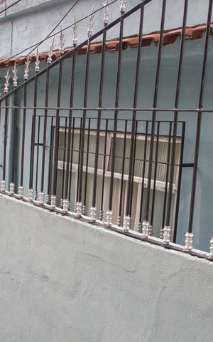 Casa à venda com 65m², 2 quartos e sem vagaFachada