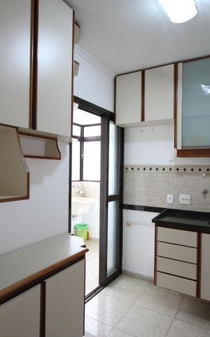 Apartamento à venda com 70m², 2 quartos e 2 vagasCozinha
