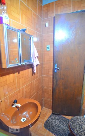 Casa à venda com 495m², 5 quartos e 5 vagasBanheiro 2