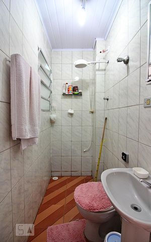 Casa à venda com 187m², 4 quartos e 3 vagasBanheiro de Serviço