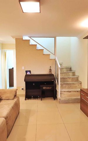Casa à venda com 278m², 3 quartos e 2 vagasSala