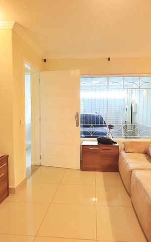 Casa à venda com 278m², 3 quartos e 2 vagasSala