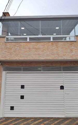 Casa à venda com 278m², 3 quartos e 2 vagasFachada