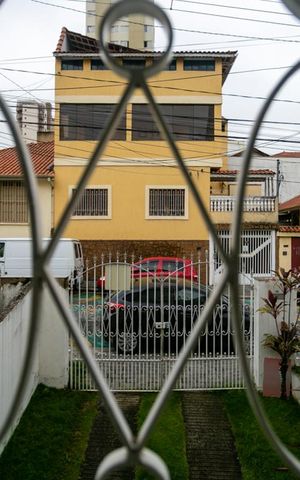 Casa à venda com 276m², 3 quartos e 4 vagas Casa à venda com 276m², 3 quartos e 4 vagasVista da sala