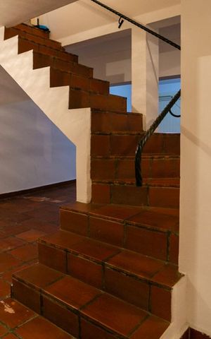 Casa à venda com 276m², 3 quartos e 4 vagas Casa à venda com 276m², 3 quartos e 4 vagasGaragem