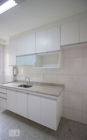 Apartamento à venda com 79m², 3 quartos e 2 vagasCozinha - Armários