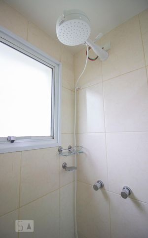 Apartamento à venda com 79m², 3 quartos e 2 vagasChuveiro
